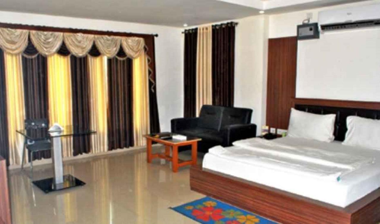 Hotel Kdm Palace Begusarai 外观 照片